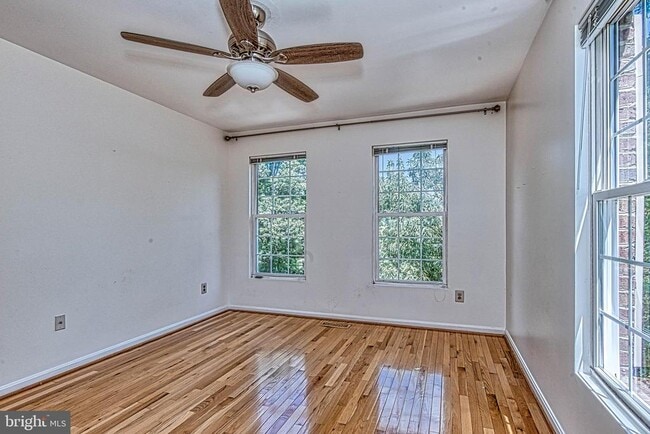 Building Photo - 9400 Van Arsdale Dr