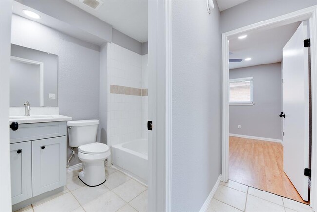 Building Photo - 16218 Camino Del Sol Dr