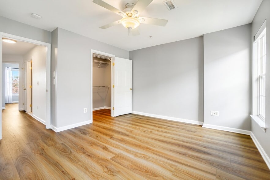 Building Photo - 3603 Madison Ln