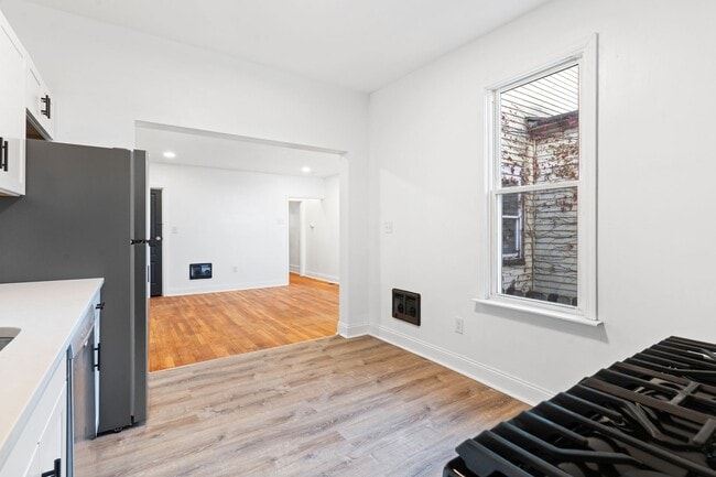 Building Photo - 2 Bed 1 bath House