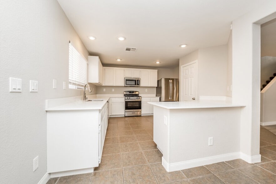 Building Photo - 6725 Druid Hills St