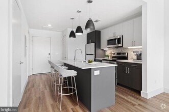Building Photo - Extra Large Studio w/ Balcony in Brewerytown!