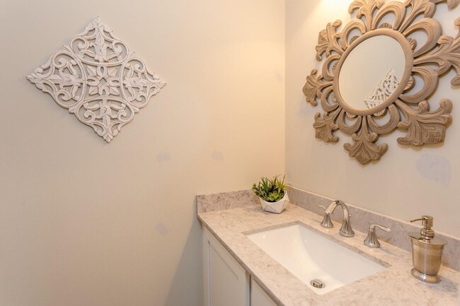 Building Photo - 5010 Ella Blvd