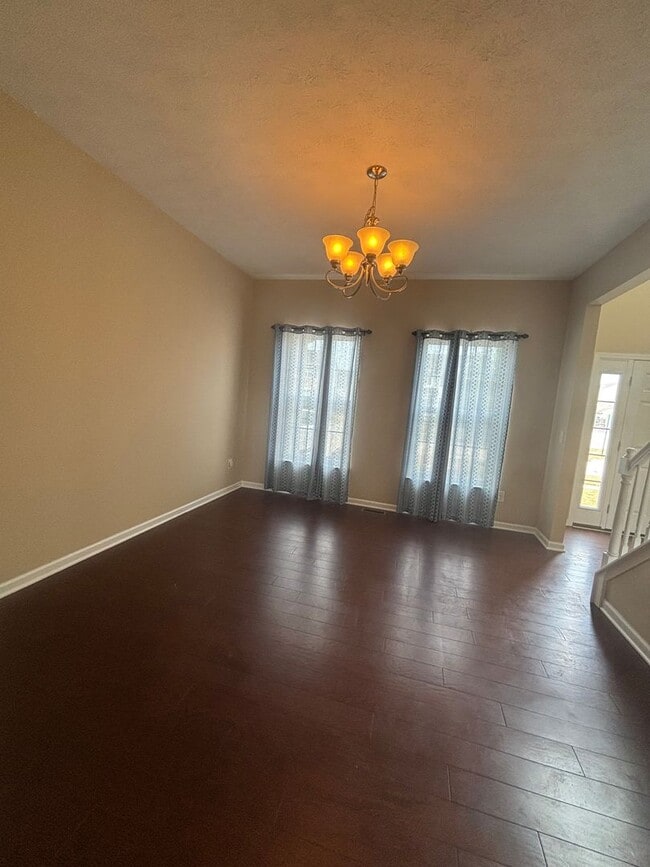 Building Photo - Spacious 4-Bedroom 2.5 Bath Gem in Avon, OH!