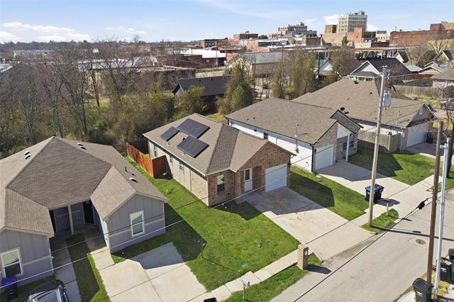 Building Photo - 2207 Henry St