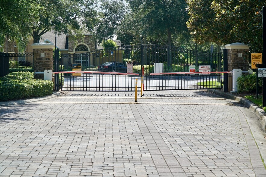 Building Photo - 2576 San Tecla St