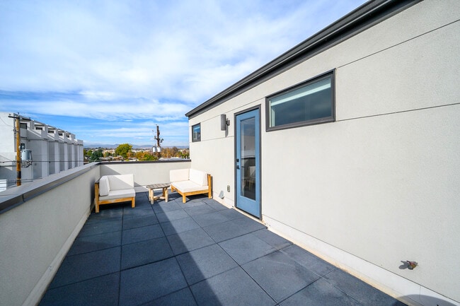 Rooftop Deck - 2185 S Cherokee St