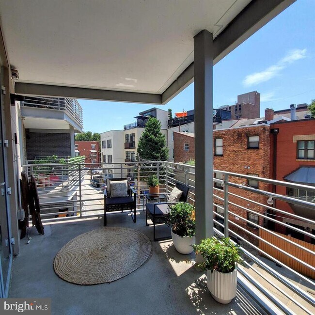 Building Photo - 1311 13th St NW