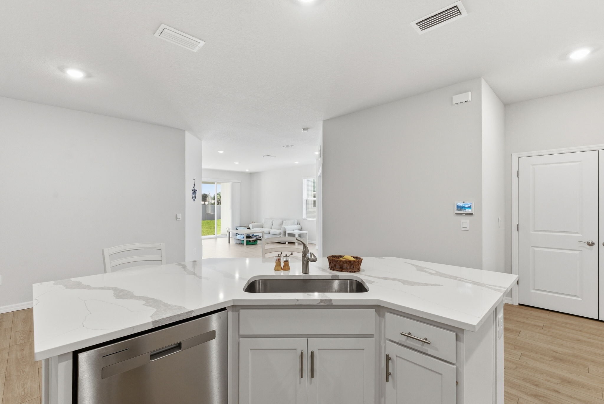 Building Photo - 857 157th Ct E