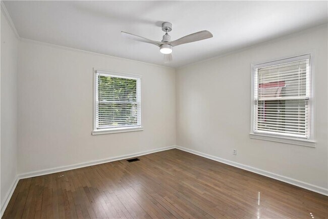 Building Photo - 1649 Beecher St SW