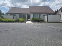 Building Photo - 3513 W 4th Ave