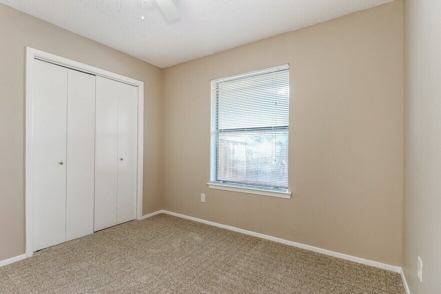 Building Photo - 8540 Whitney Dr