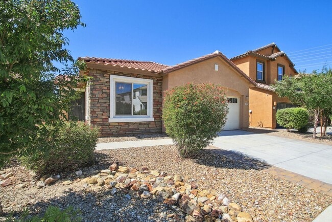 Primary Photo - 4 Bedroom single family home in Phoenix