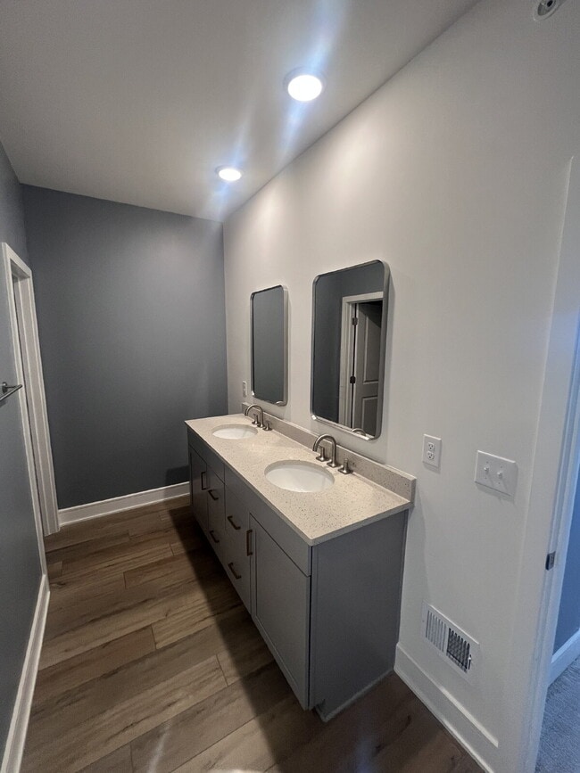 Building Photo - Brand-New Luxury 3BR Townhome-Style Condo ...