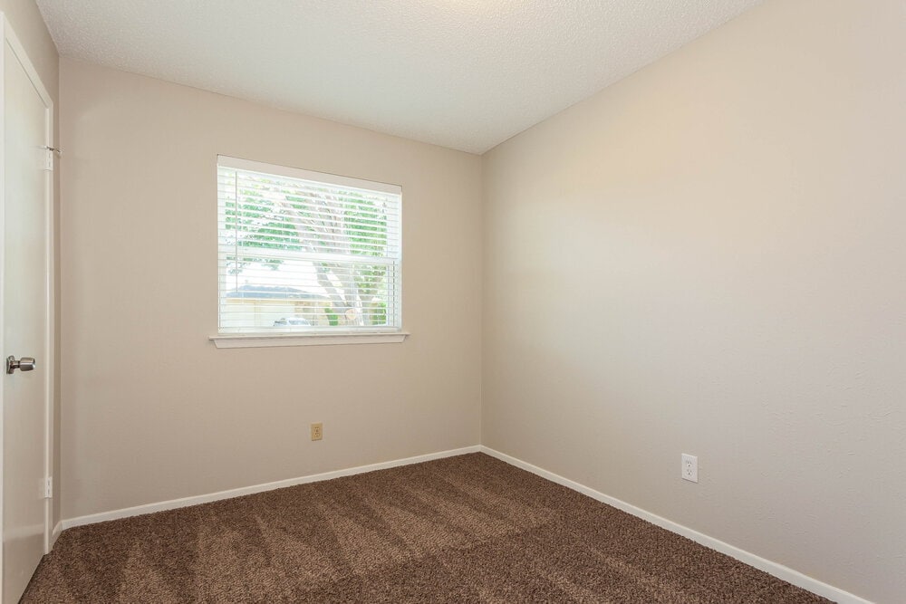 Building Photo - 6053 Herschel Dr