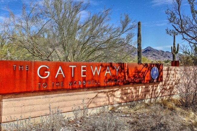 Building Photo - 10072 E Bell Rd