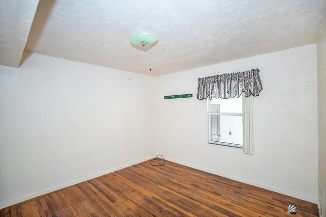 Building Photo - 1128 S 9th Ave