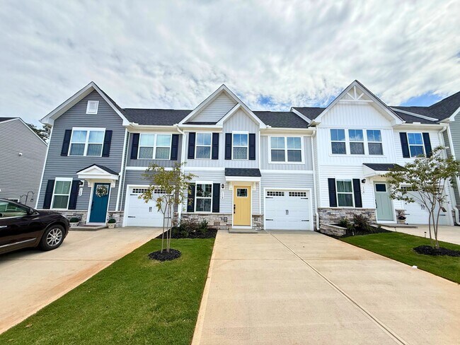 Building Photo - 118 Rhodell Ln