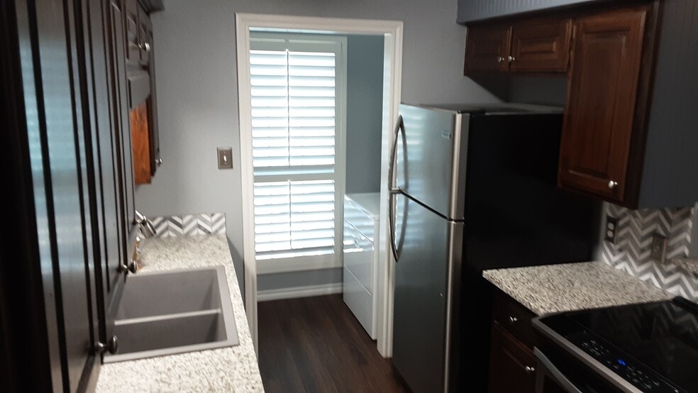 Well appointed kitchen. Utility room background. - 3641 Bryce Ave