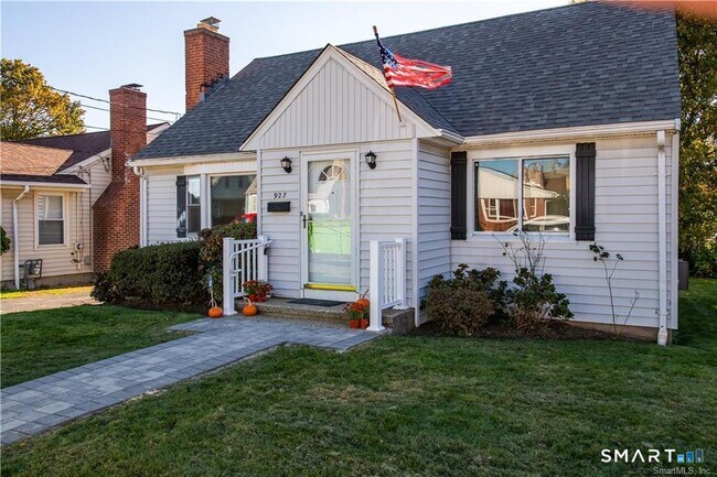 Building Photo - 927 Birmingham St