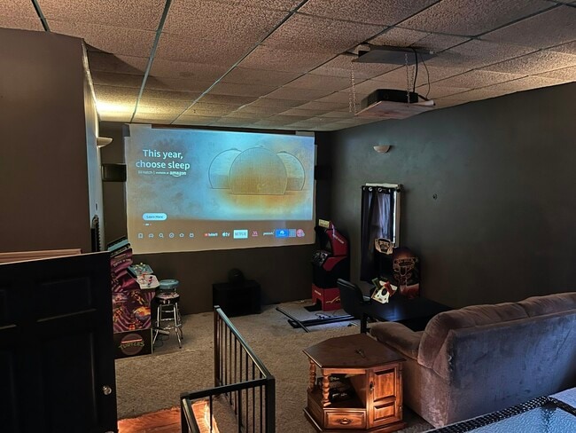 Building Photo - 220 W 7th Ave