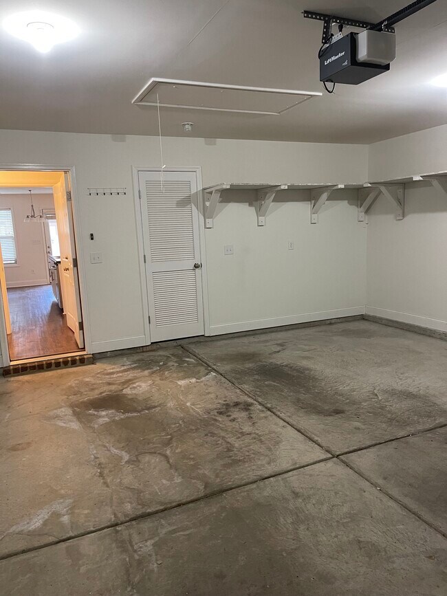 Building Photo - 1511 Joy St SE