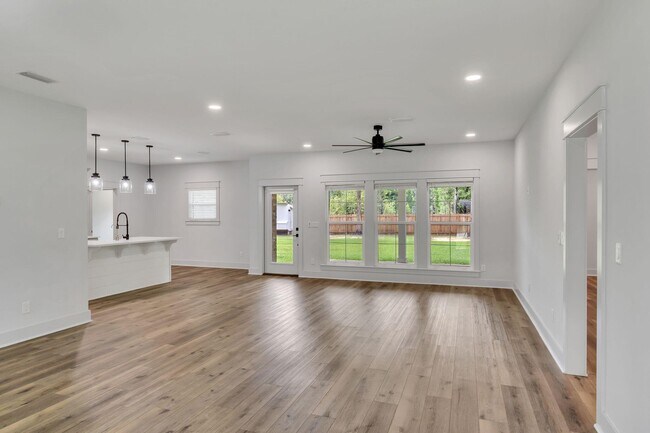Building Photo - 6436 Kylito Cir