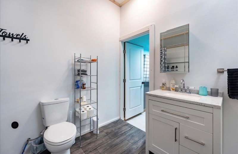 Building Photo - 1265 Hearts Ct