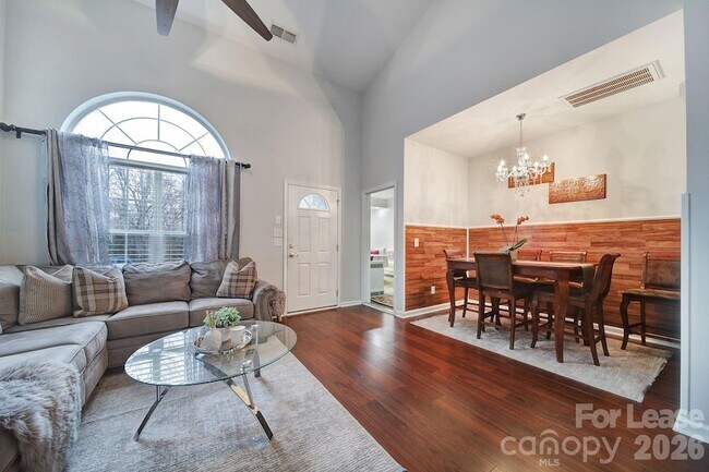 Building Photo - 12252 Stratfield Pl Cir