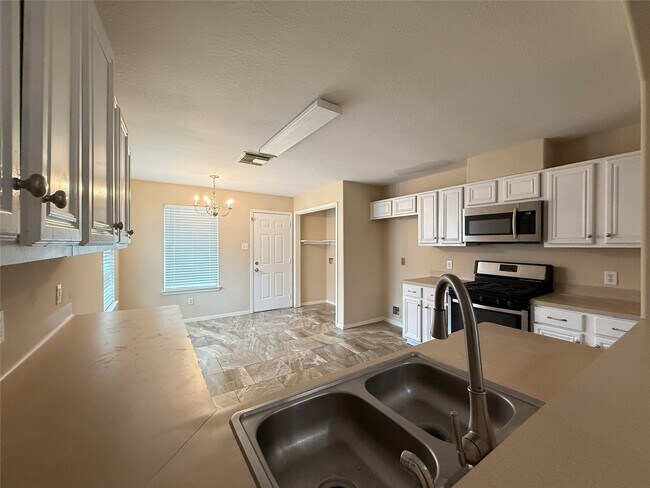 Building Photo - 19318 Grand Colony Ct