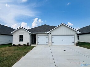 Building Photo - 309 Susan Lynn Dr