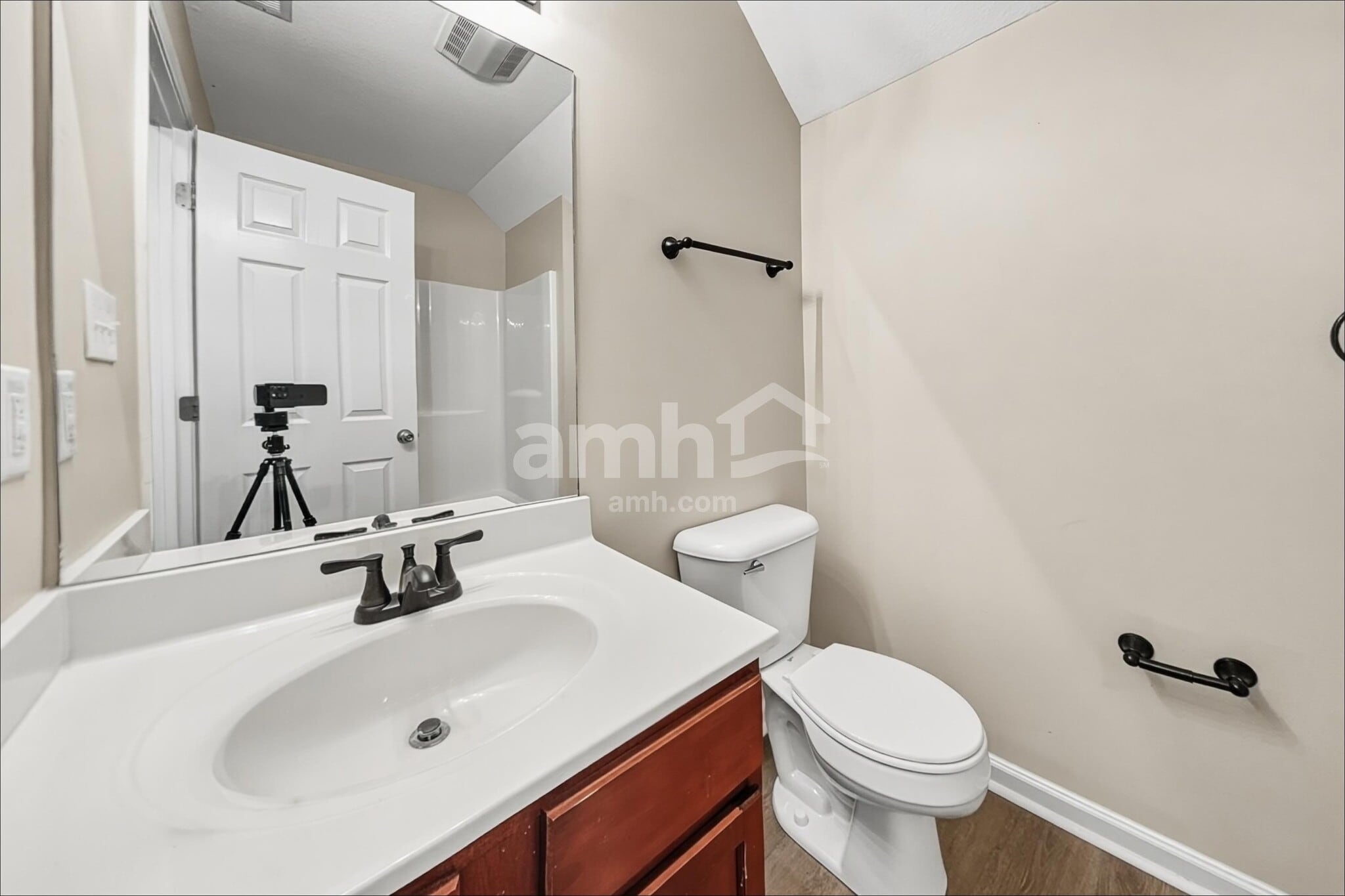 Building Photo - 5705 Parasol Ln