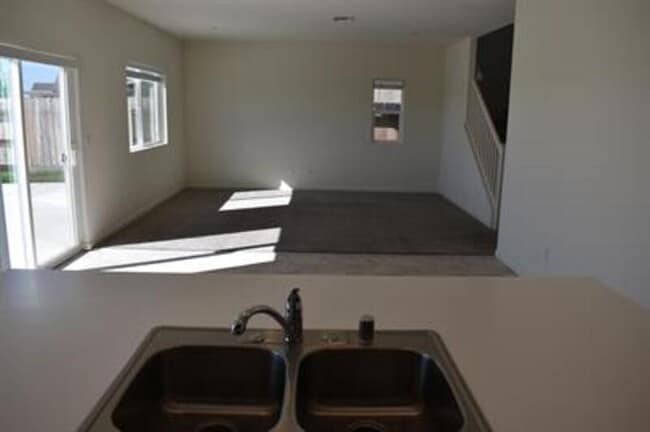 Building Photo - 4297 Lasalle Dr