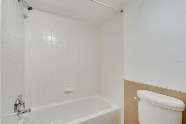 Building Photo - 304 Cherokee Ct