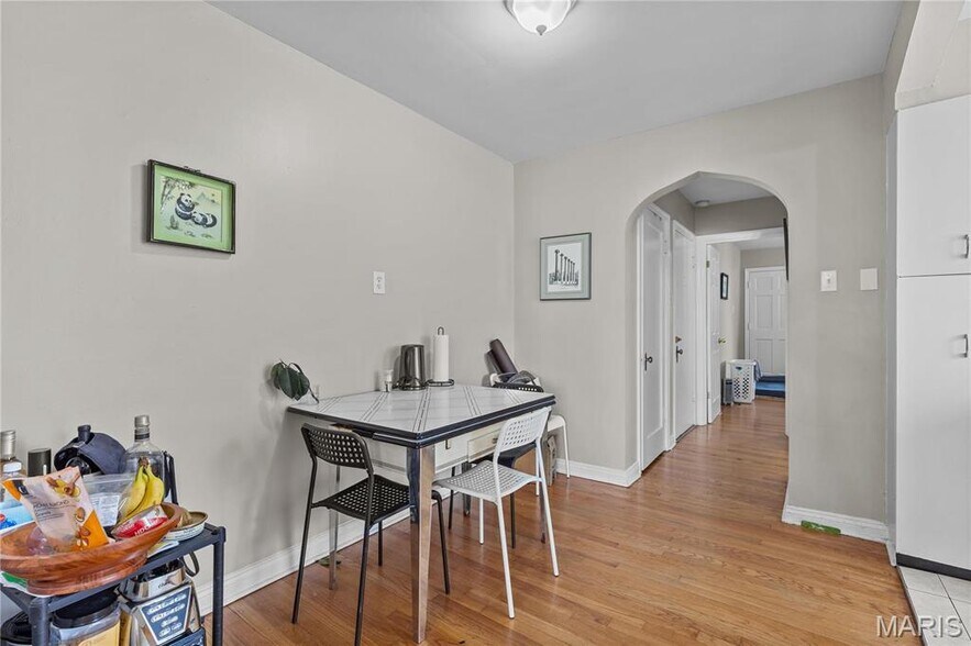 Building Photo - 3317 Lawn Ave