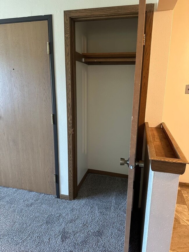 Building Photo - Forestview 2 Bedroom Upper Apartment FIRST...