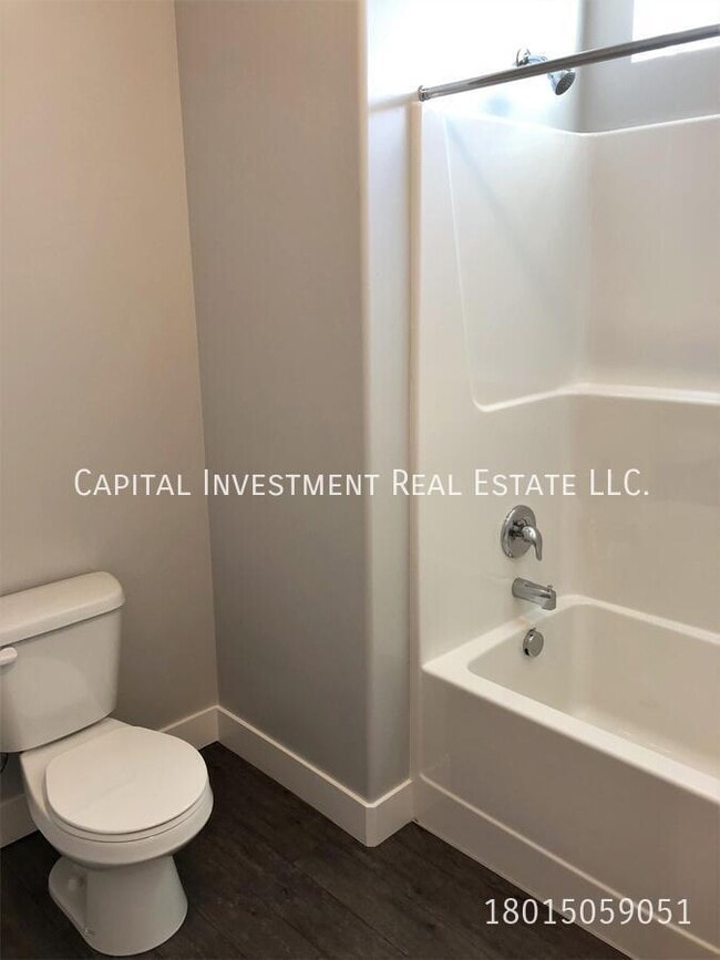 Building Photo - 14642 Bloom Dr