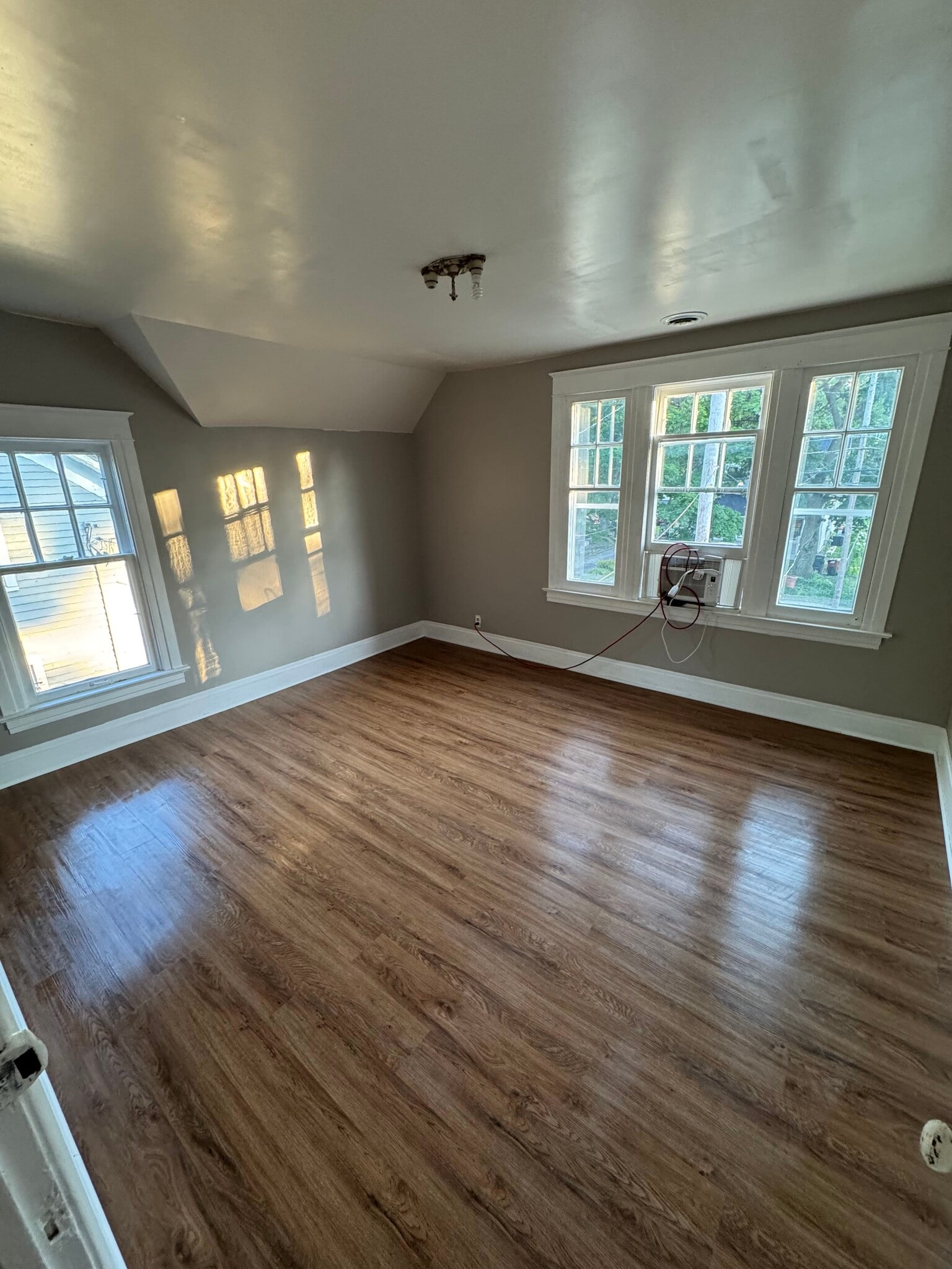 Bedroom - 807 Avon St