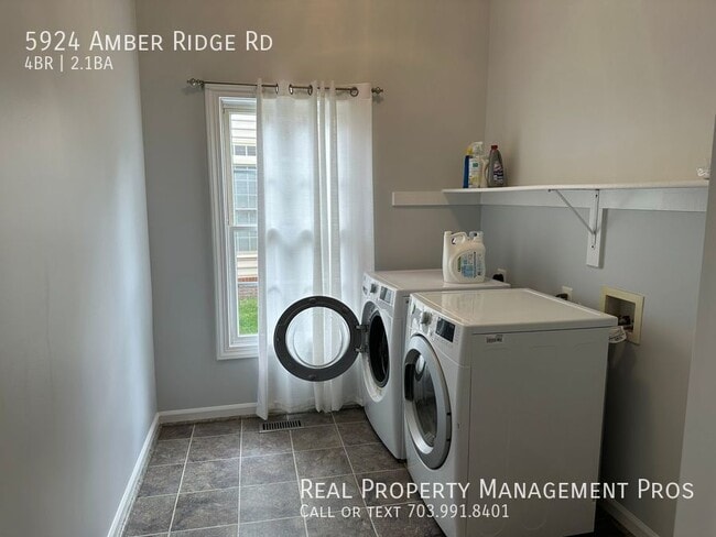 Building Photo - 5924 Amber Ridge Rd