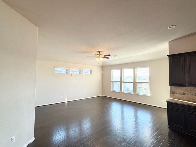 Building Photo - 4619 Grigio Pines Dr