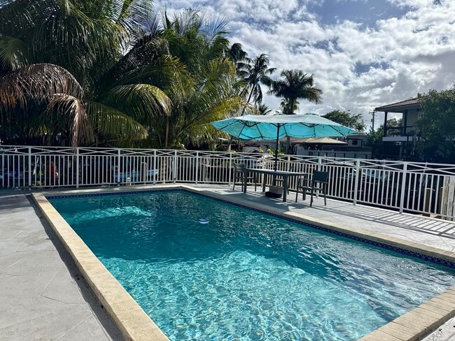 Building Photo - 4540 SW 28th Terrace