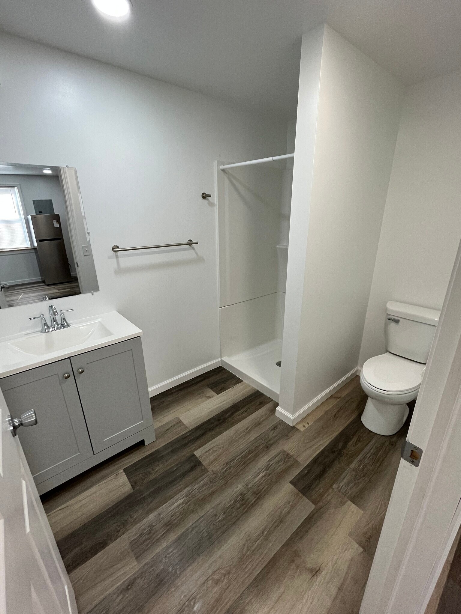 Building Photo - 112 E Young St