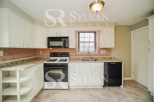 Building Photo - The Lifestyle You Deserve.