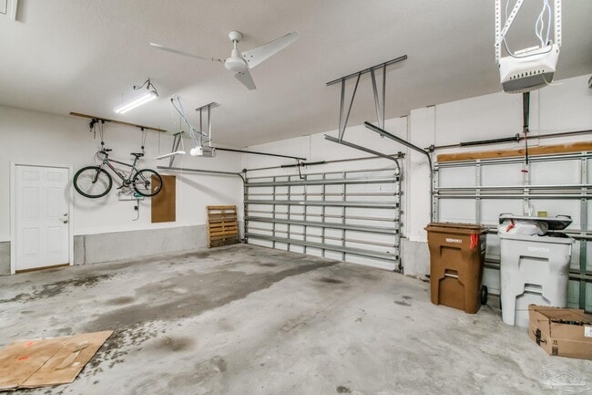 Building Photo - 5202 English Oak Dr