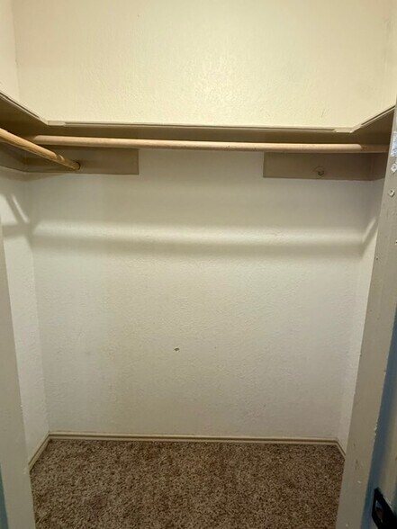 Building Photo - 6304 Quaker Ave