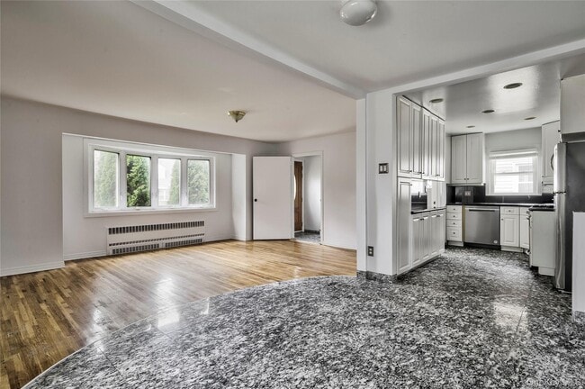 Building Photo - 209 Beech St