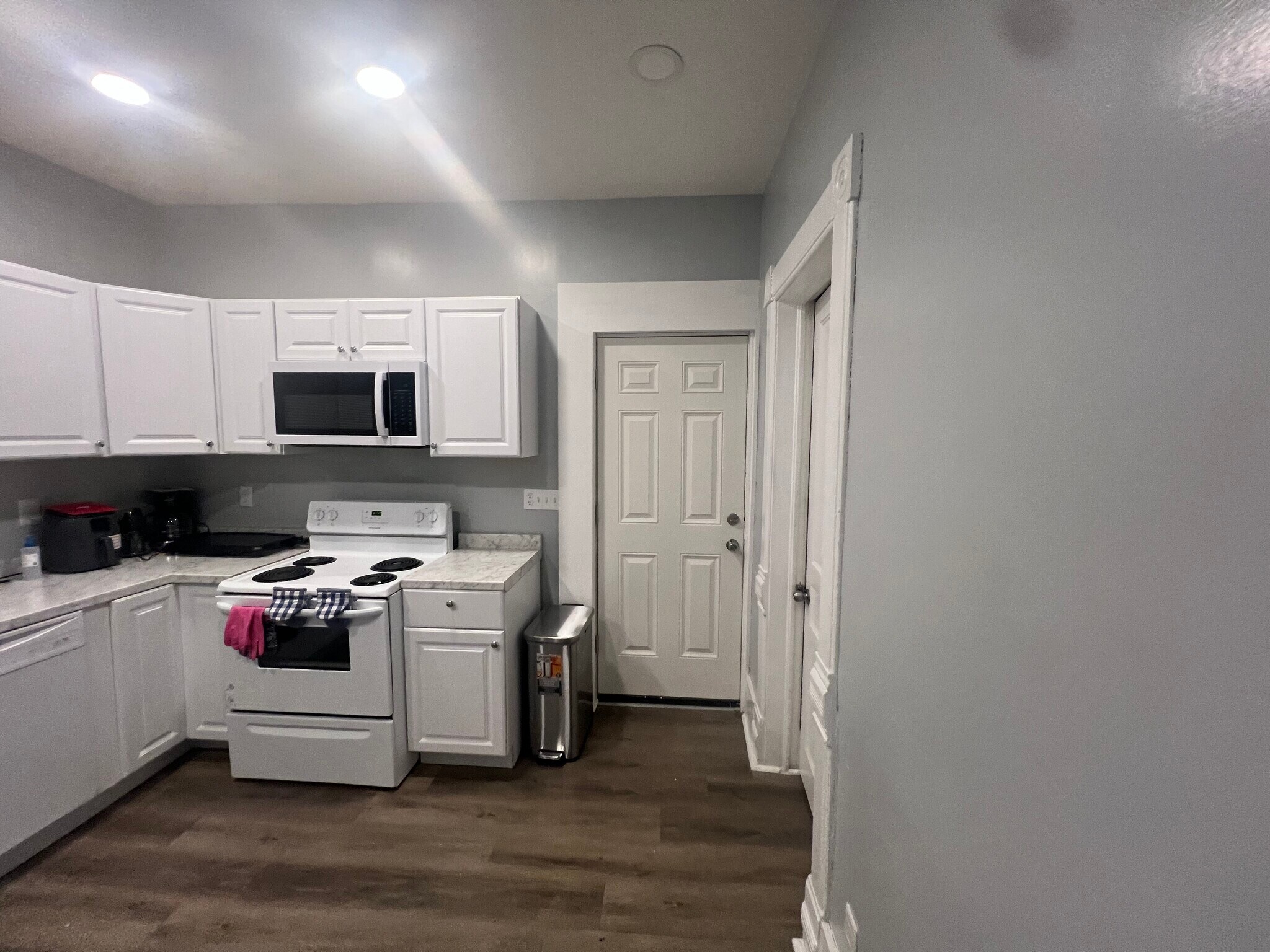 Kitchen - 16 18th St