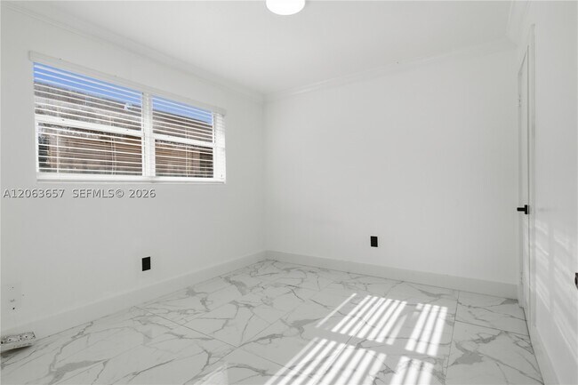 Building Photo - 6053 SW 63rd St