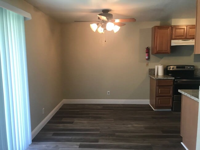 Building Photo - 3591 Quail Lakes Dr