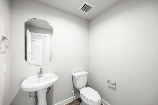 Building Photo - 32407 Hamilton Crest Dr